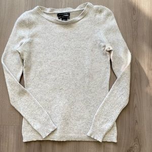 Tahari 100% cashmere sweater size M